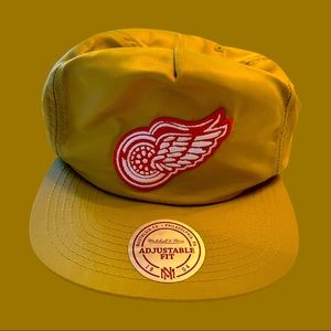 Mitchell and Ness vintage Detroit Red Wings Nylon adjustable hat